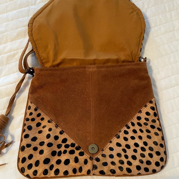 Animal Print Purse - Picture 2 of 4